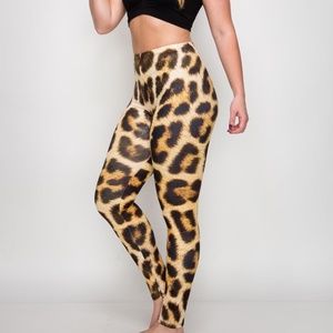 Miz Plus: Panther Fur Skin Animal Print 3D illusion Leggings XL 2 Pack